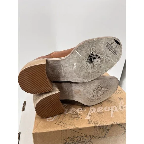 FREE PEOPLE Women's Whiskey Brown Essential Chelsea Boot NIB Size 36 - Picture 9 of 9